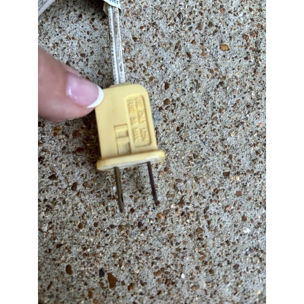 Rare VTG 2000 Tweety Bird 17